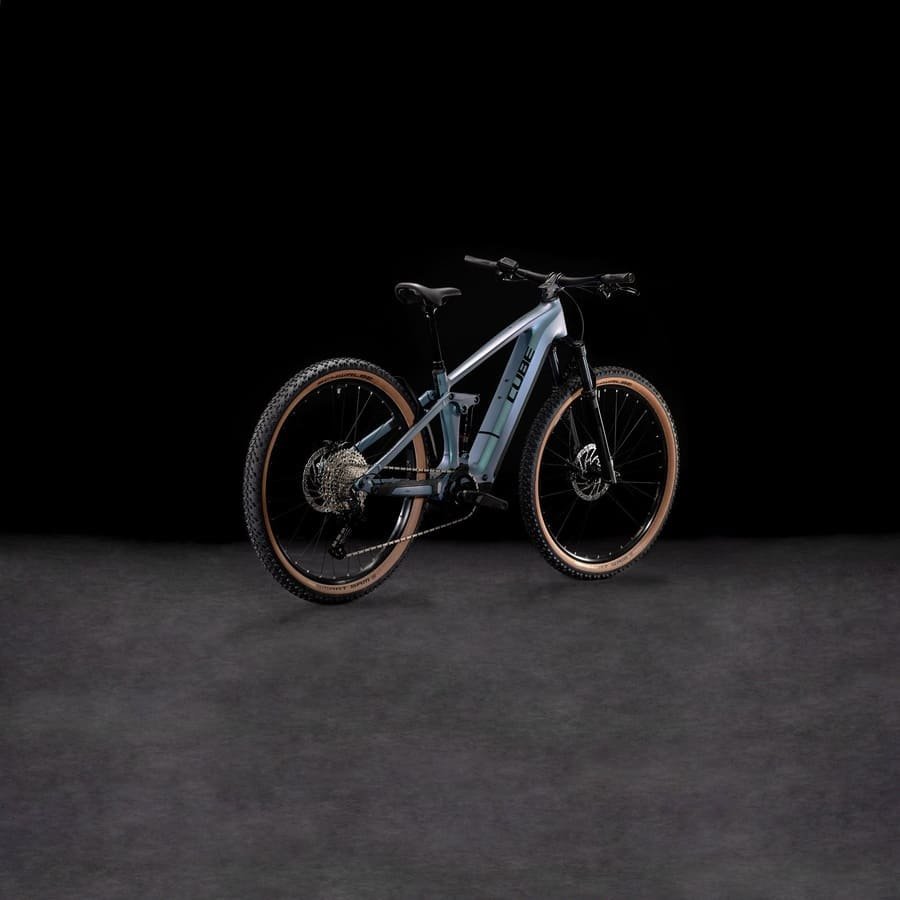 VTT-Electrique-Cube-STEREO-HYBRID-ONE22-Race-800-2.jpg