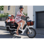 Velo-cargo-electrique-u-cargo-family.png
