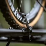 thule-topride-roof-bike-rack-12-975015.jpg