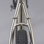 velo-gravel-genesis-croix-de-fer-titane-1.jpg