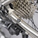 velo-gravel-genesis-croix-de-fer-titane-1.jpg