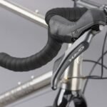 velo-gravel-genesis-croix-de-fer-titane-1.jpg