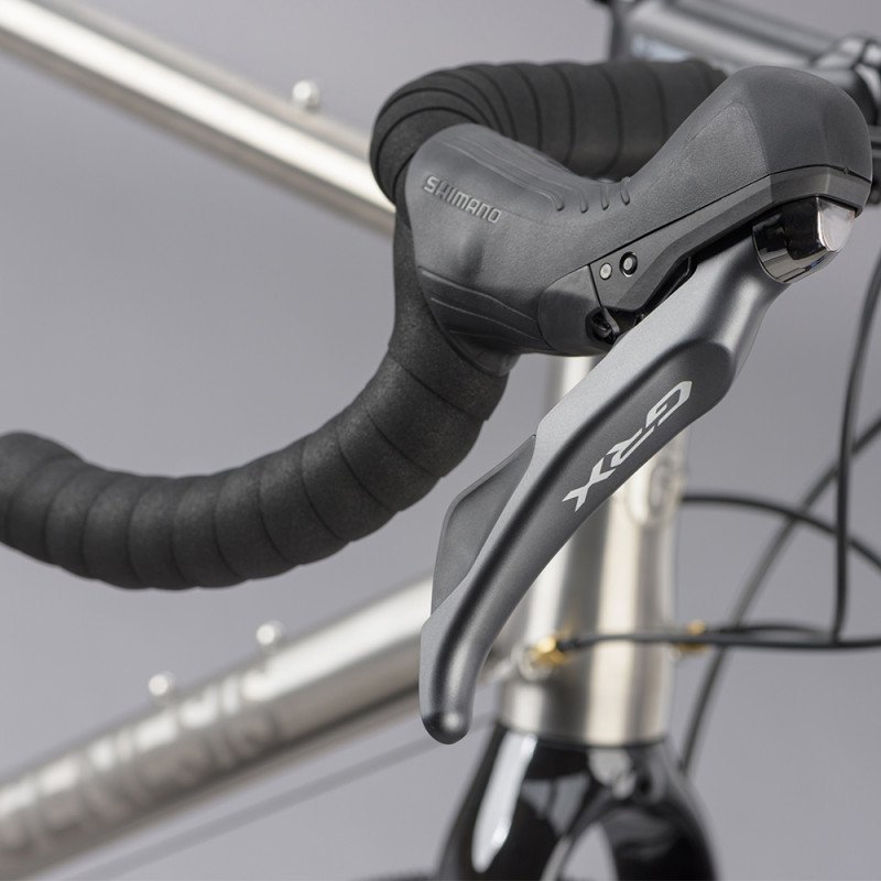 velo-gravel-genesis-croix-de-fer-titane-3.jpg