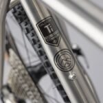 velo-gravel-genesis-croix-de-fer-titane-1.jpg